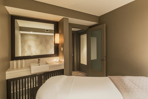 Swissotel Sydney - Holiday Byron Bay 22