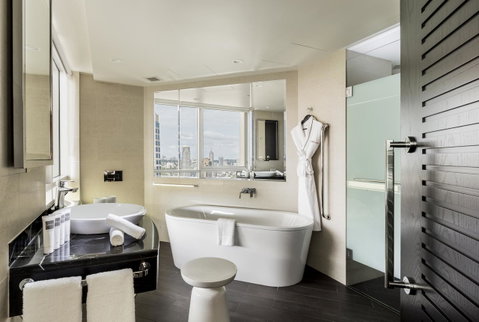 Swissotel Sydney - Holiday Byron Bay 4