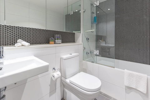 Two Bedders Apartment With Stunning Water View - Holiday Byron Bay 1