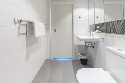 Two Bedders Apartment With Stunning Water View - Holiday Byron Bay 12