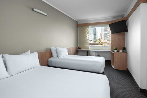 Ibis Sydney Darling Harbour - Holiday Byron Bay 4
