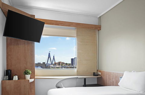 Ibis Sydney Darling Harbour - Holiday Byron Bay 1