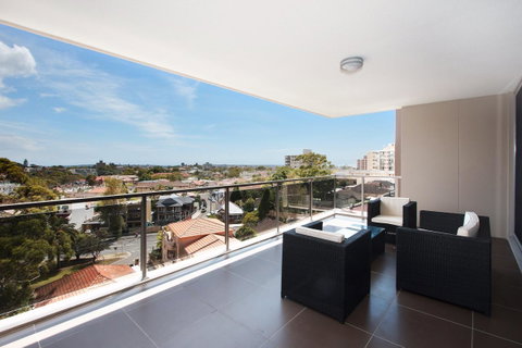 The Junction Palais - Modern And Spacious 2BR Bondi Junction Apartment Close To Everything - Holiday Byron Bay 1