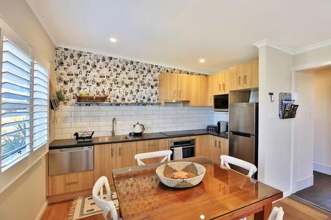 Jervis Bay Beach Shack I Pet Friendly - Holiday Byron Bay 3