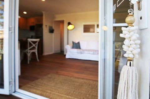 Jervis Bay Beach Shack I Pet Friendly - Holiday Byron Bay 11