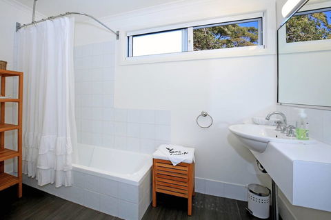 Jervis Bay Beach Shack I Pet Friendly - Holiday Byron Bay 8