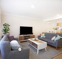 Abode  Culburra - Pet Friendly - 4 Mins to Beach - Holiday Byron Bay