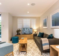Nobbs  Executive 2 Storey Sydney Apartment with Pool - Holiday Byron Bay