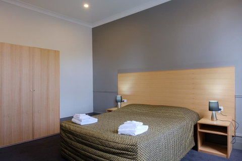 Royal Exhibition Hotel - Holiday Byron Bay 14