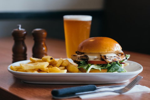 Royal Exhibition Hotel - Holiday Byron Bay 8