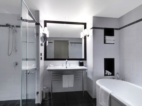 Amora Hotel Jamison Sydney - Holiday Byron Bay 5