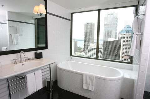 Amora Hotel Jamison Sydney - Holiday Byron Bay 30
