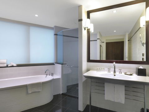Amora Hotel Jamison Sydney - Holiday Byron Bay 36