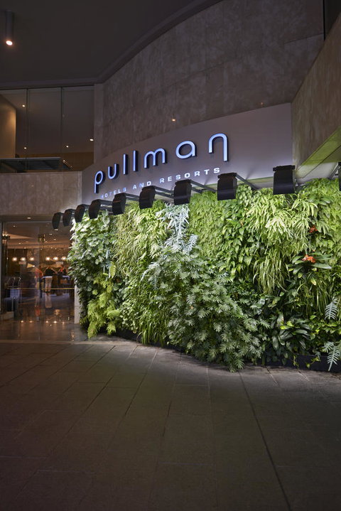 Pullman Sydney Hyde Park - Holiday Byron Bay 10