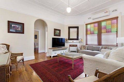Drummoyne 3 Bedroom Home (62ALE) - Holiday Byron Bay 1