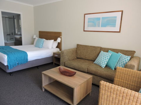 BASE Holidays - Ettalong Beach Premium Apartments - Holiday Byron Bay 13