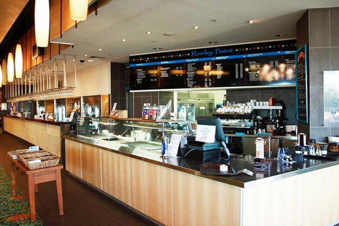 BASE Holidays - Ettalong Beach Premium Apartments - Holiday Byron Bay 2