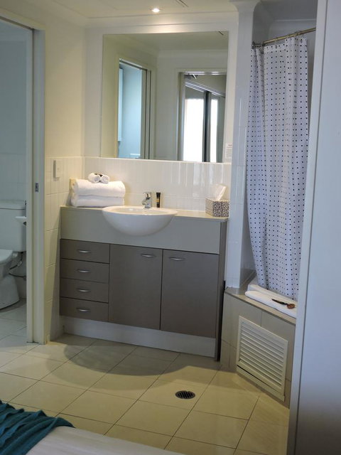 BASE Holidays - Ettalong Beach Premium Apartments - Holiday Byron Bay 8