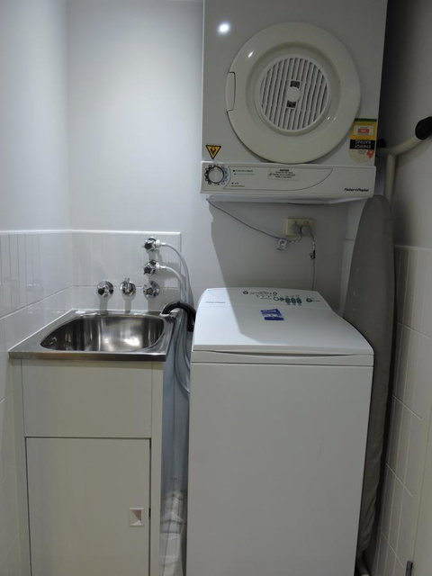 BASE Holidays - Ettalong Beach Premium Apartments - Holiday Byron Bay 3