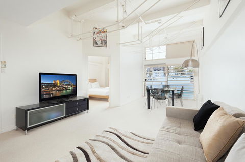 Waterfront Apartment On Sydney Harbour - Holiday Byron Bay 1