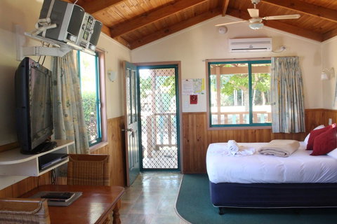Lani\'s Holiday Island - Holiday Byron Bay 9