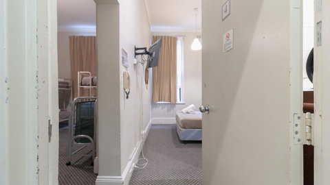 Woolbrokers Hotel - Holiday Byron Bay 8