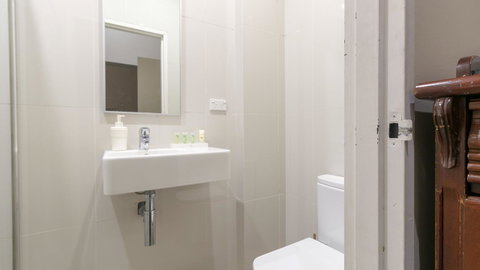 Woolbrokers Hotel - Holiday Byron Bay 6