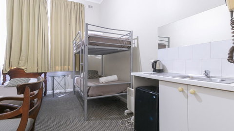 Woolbrokers Hotel - Holiday Byron Bay 13