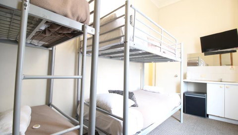 Woolbrokers Hotel - Holiday Byron Bay 1