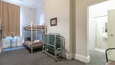 Woolbrokers Hotel - Holiday Byron Bay 9