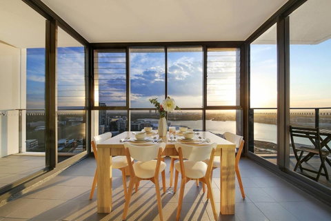 Stunning Sunset Water View 2BEDs On High Rises - Holiday Byron Bay 15
