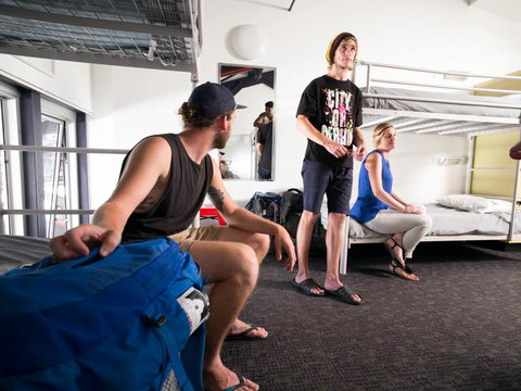Railway Square YHA - Holiday Byron Bay 1