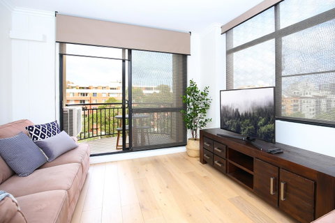 Vibrant Inner-city Living - Darling Harbour Fringe - Holiday Byron Bay 0