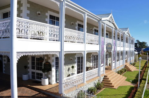Quality Inn Ashby House Tamworth - Holiday Byron Bay 0