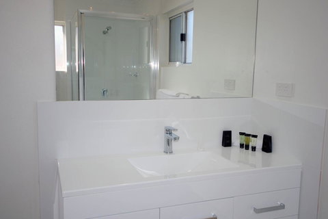 Quality Inn Ashby House Tamworth - Holiday Byron Bay 21