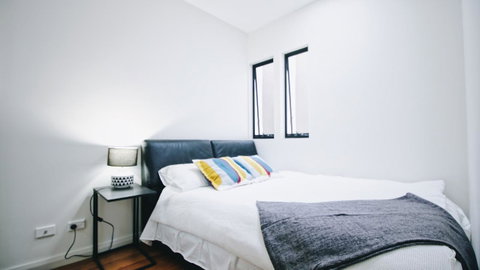 Cozy 5 Bed House In Sydney - Holiday Byron Bay 23
