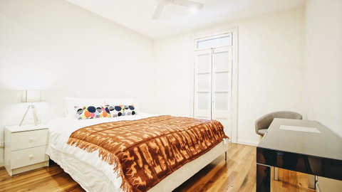 Cozy 5 Bed House In Sydney - Holiday Byron Bay 26