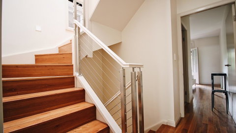 Cozy 5 Bed House In Sydney - Holiday Byron Bay 4