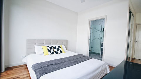 Cozy 5 Bed House In Sydney - Holiday Byron Bay 13