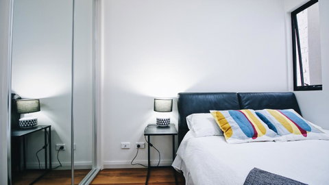 Cozy 5 Bed House In Sydney - Holiday Byron Bay 11