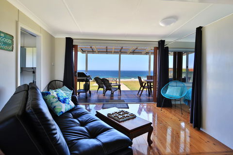 Glory @ Culburra - Absolute Beachfront - Pet & Family Friendly - Holiday Byron Bay 1