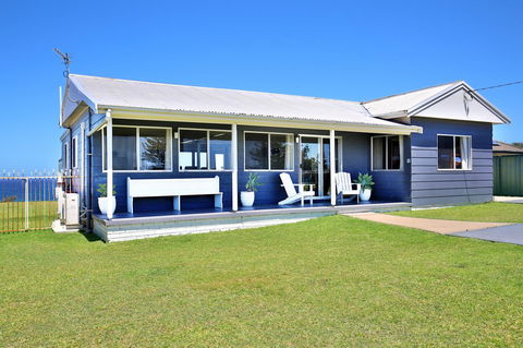 Glory @ Culburra - Absolute Beachfront - Pet & Family Friendly - Holiday Byron Bay 18