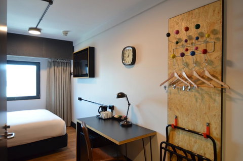 Ibis Budget Sydney East - Holiday Byron Bay 18