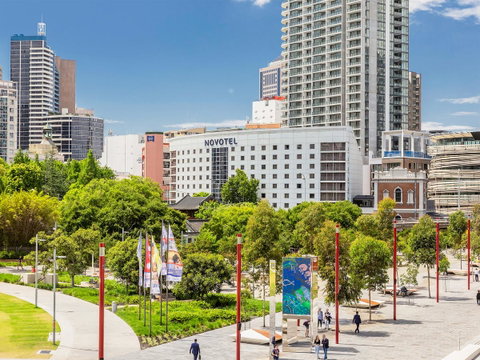 Novotel Sydney Darling Square - Holiday Byron Bay 1