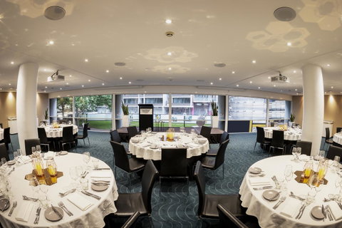 Novotel Sydney Darling Square - Holiday Byron Bay 23