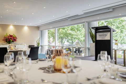 Novotel Sydney Darling Square - Holiday Byron Bay 24