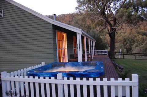 Cadair Cottages - Holiday Byron Bay 3