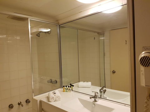 Paxsafe Sydney Hyde Park Budget Apartments - Holiday Byron Bay 7