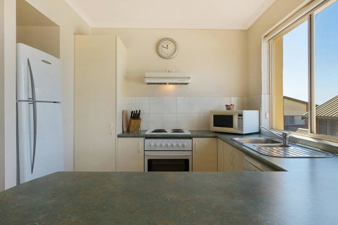Baywatch Apartments Merimbula - Holiday Byron Bay 18