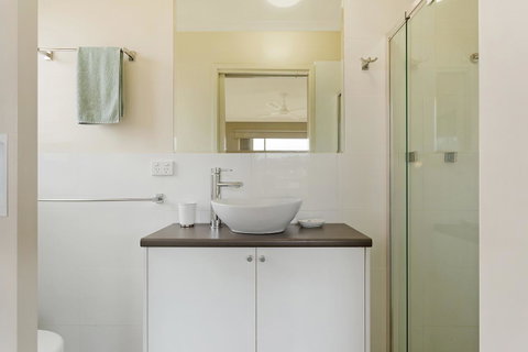 Baywatch Apartments Merimbula - Holiday Byron Bay 12